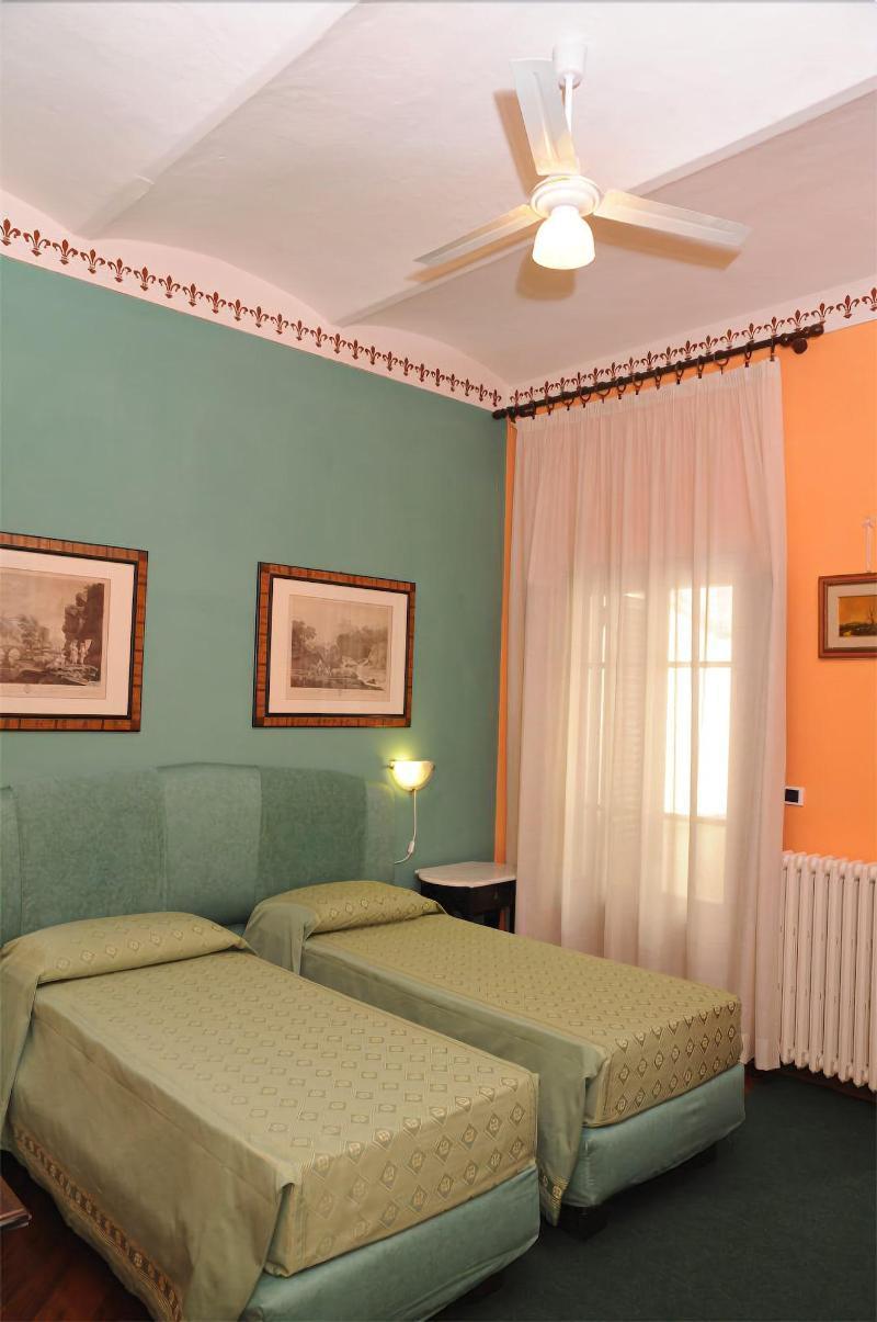 Tarussio Hotell Arezzo Exteriör bild