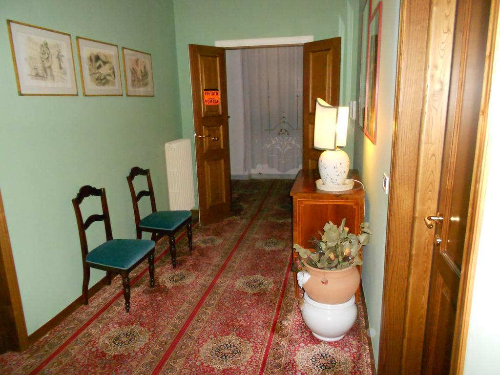 Tarussio Hotell Arezzo Exteriör bild