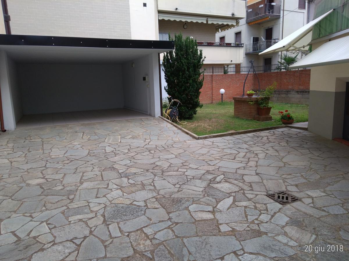 Tarussio Hotell Arezzo Exteriör bild