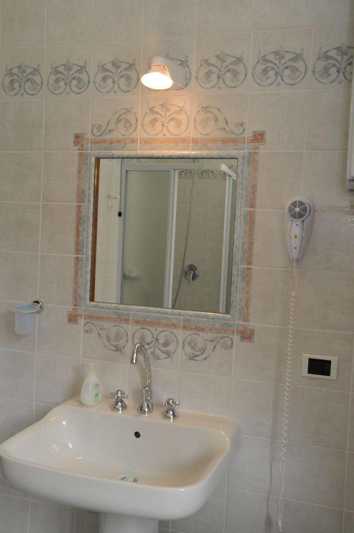 Tarussio Hotell Arezzo Exteriör bild