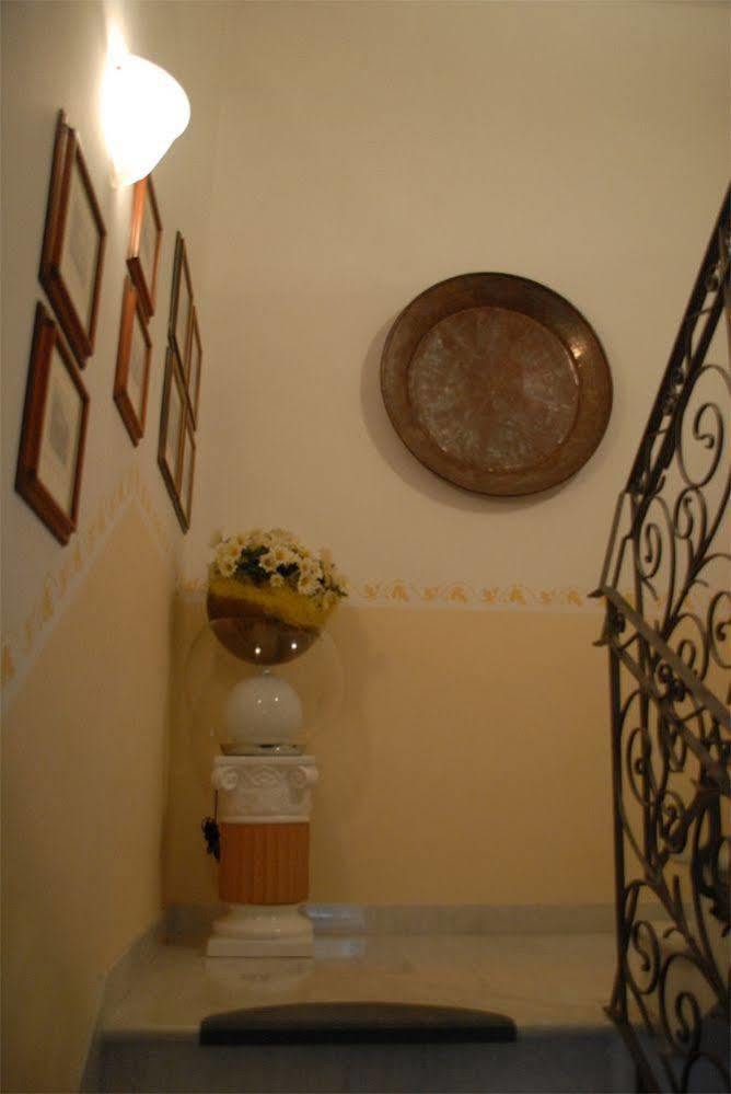 Tarussio Hotell Arezzo Exteriör bild